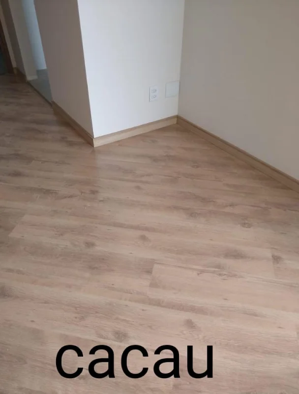 Piso vinílico premium